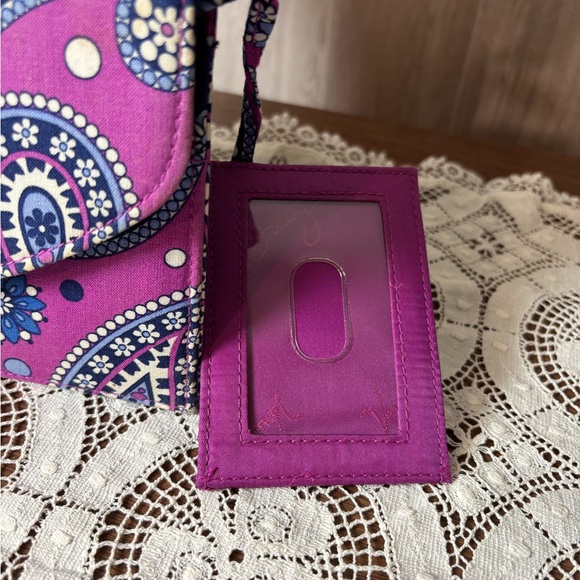 Vera Bradley Boysenberry Travel Envelope Wallet Credit Card Holder Retired - Picture 3 of 11